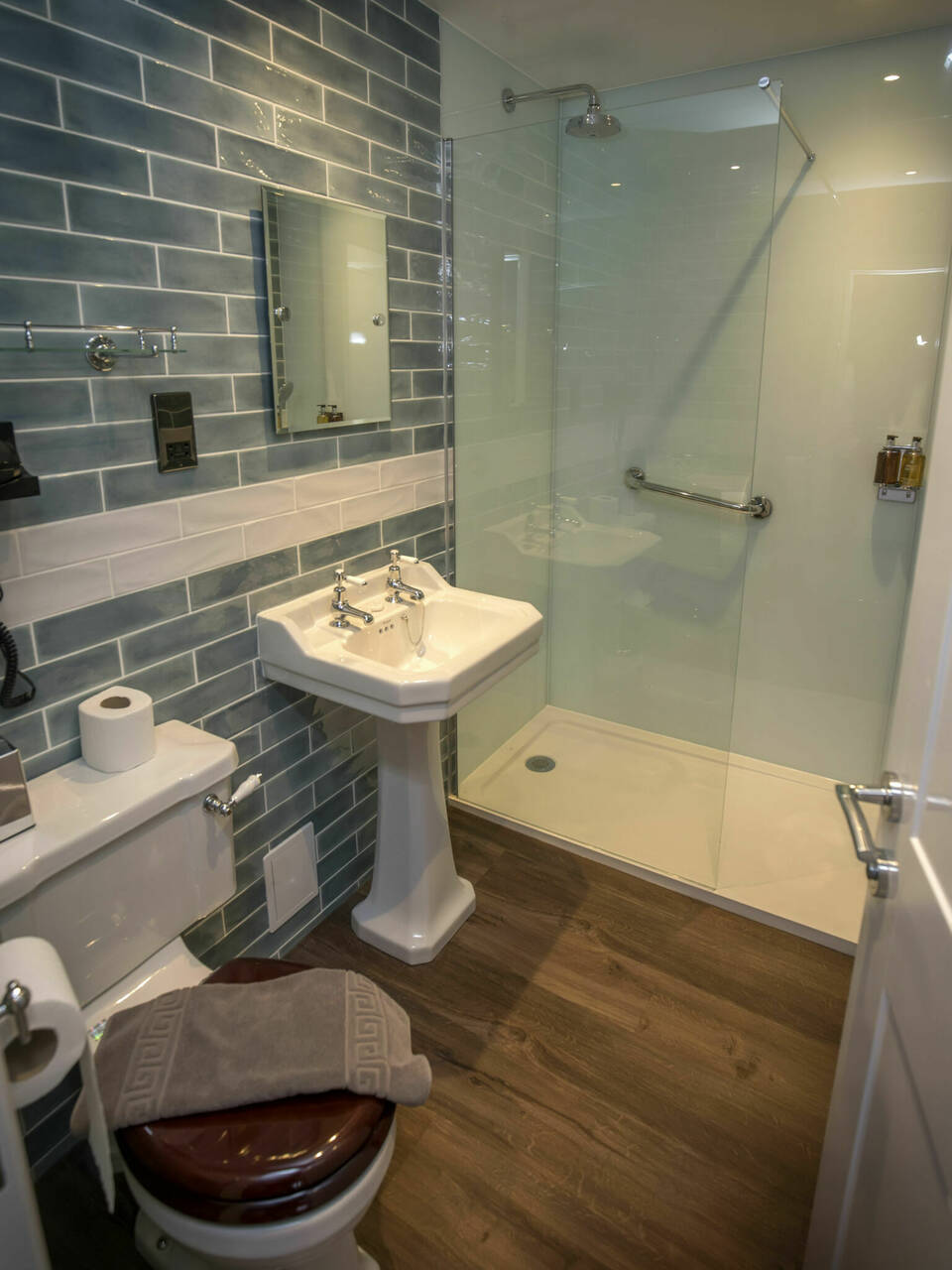 Nextdoor 101bath copy